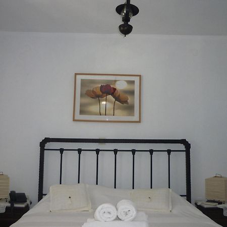 Agnanti Traditional Kastron  Bilik gambar